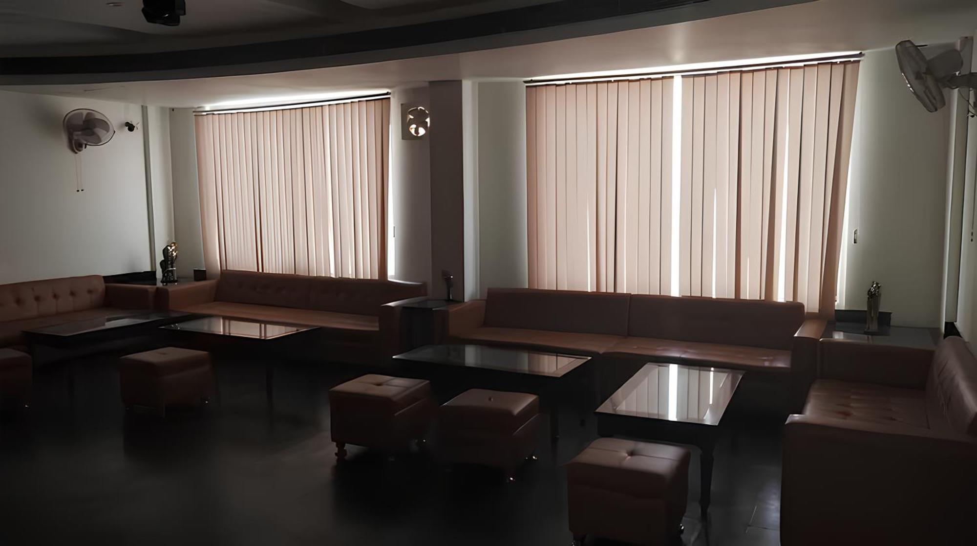 Club 7 Resort And Banquets Bareilly Exterior foto
